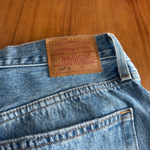 Levi 501 distressed denim jeans - Picture 6 of 7